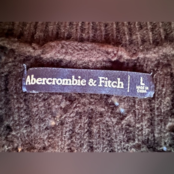 Abercrombie and Fitch sweater with cute diamond pattern. Very soft. - Picture 8 of 9